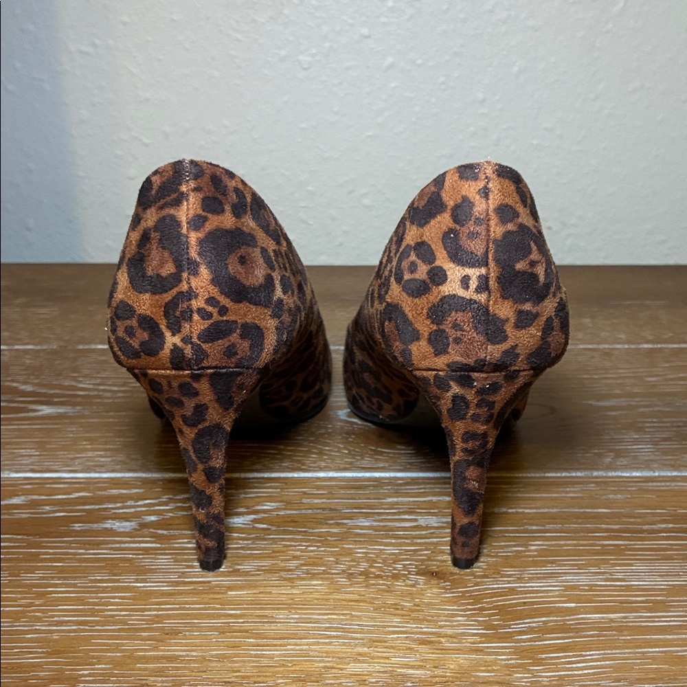 Old Navy Brown Leopard Heels - Picture 3 of 3